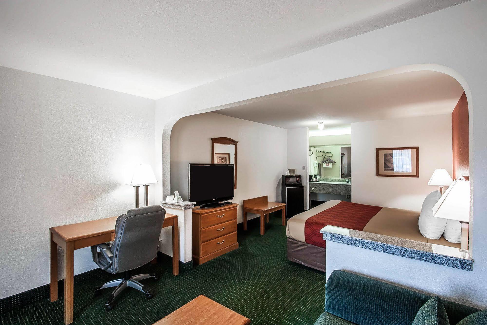 Econo Lodge Inn & Suites Memphis Exterior foto
